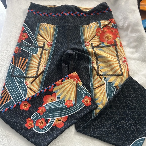 InkNBurn capris - Picture 2 of 5